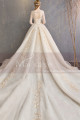 Magnifique Robe De Mariage Princesse Champagne Manche Longue Et Jolie Traine - Ref M1901 - 02