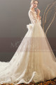Bohemian-Inspired Wedding Dresses With Pretty Knot And Very Long Train - Ref M1903 - 03