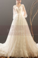 Bohemian-Inspired Wedding Dresses With Pretty Knot And Very Long Train - Ref M1903 - 04