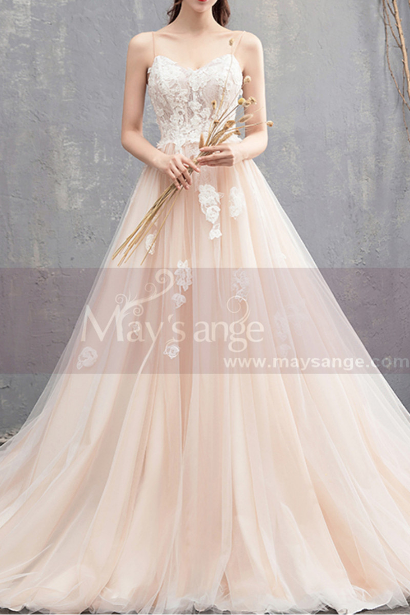 Ivory Spaghetti Strap Ball Gown Wedding Dresses Sweetheart Bodice with Lace Appliqued And Court Train - Ref M1912 - 01