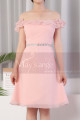 Robe Courte Rose Col Bardot A Volant Et Ceinture Brillante - Ref C924 - 05