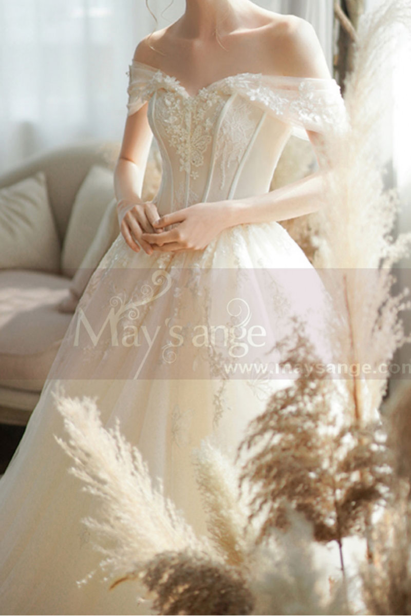 Ivory A Line Sweetheart Off The Shoulder Corset Wedding Dress with Appliques Sexy