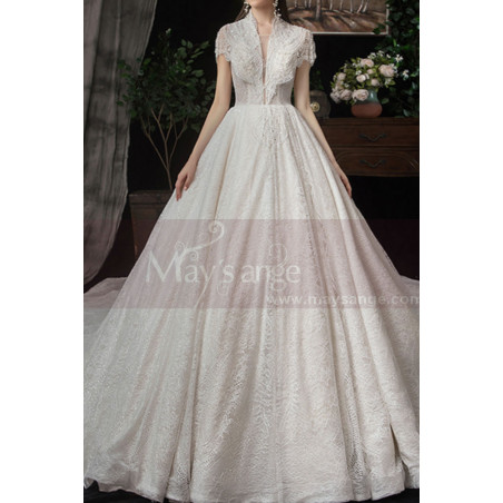 Robe Mariée Haute Couture Dentelle Perlée Chic A Laçage