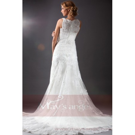 Vintage wedding dress Casablanca with wonderfull embroideries