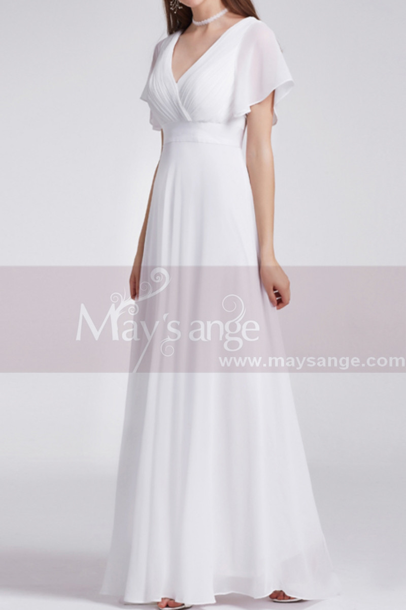Robe Pour Un Baptême Longue Blanche Sans Fioriture Avec Manches Ref L030 Robes de baptême