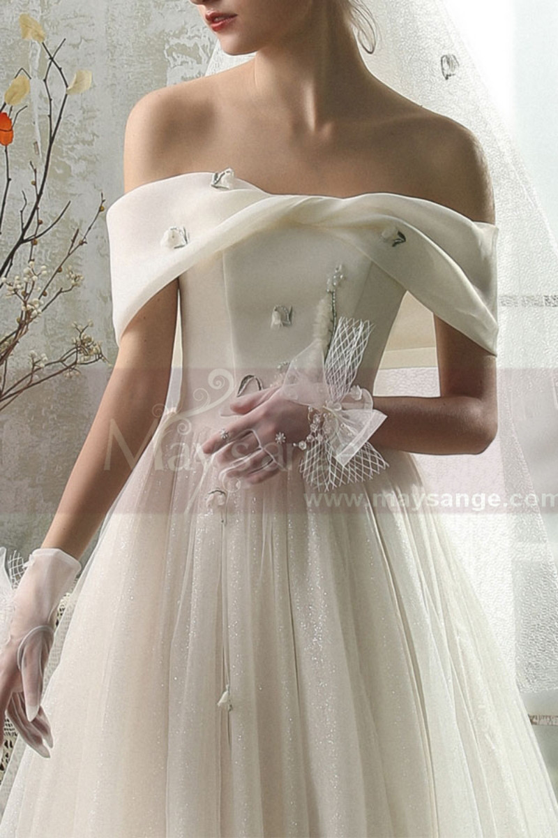 Robe De Mariée Style Princesse (Ball Gown) - Blanche, Taille Régulière - NEUVE Sans étiquettes