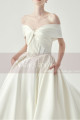 Splendid Tie Neck Bodice Satin Bridal Gowns With Long Train - Ref M1265 - 04