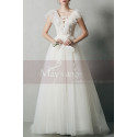 White Vintage Boho Wedding Dress With Ruffle Tied V neckline - Ref M1267 - 04