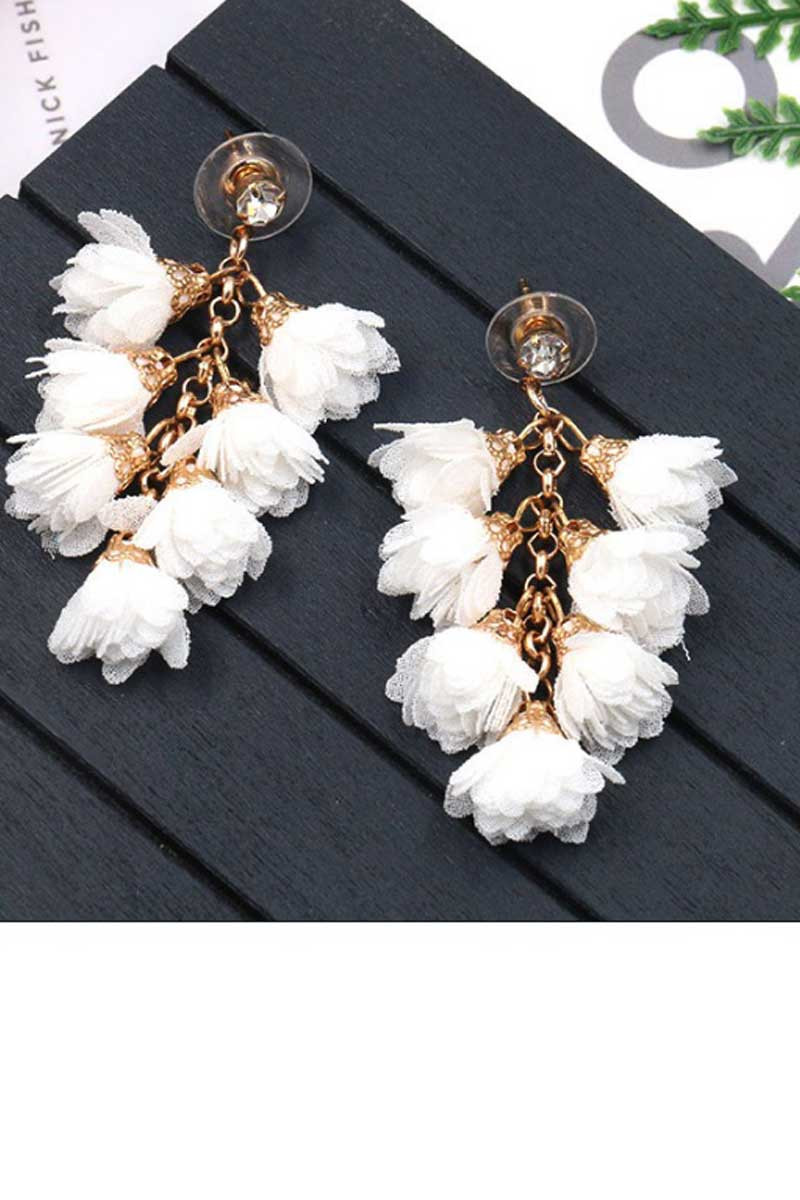 Boucle oreille fleurs blanche - Ref B0109 - 01