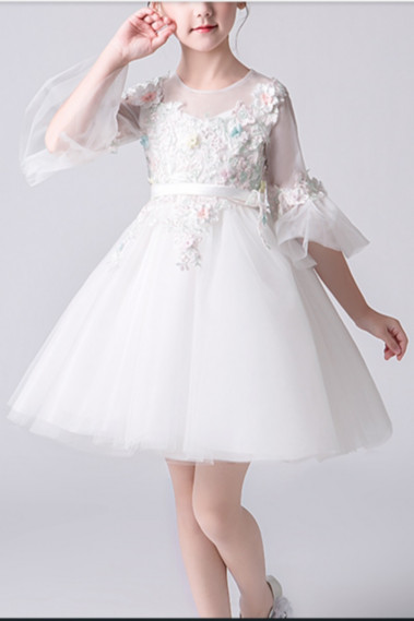 Robe Blanche Enfant Pas Cher Jolies Broderies Et Manches Volants Ref Tq003 Robe Communion Et Mariage Fille Robe Blanche Enfant Pas Cher Jolies Broderies Et Manches Volants Ref Tq003 Robe Communion Et Mariage Fille