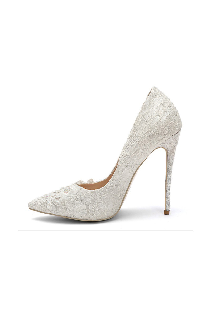 chaussure blanche escarpin
