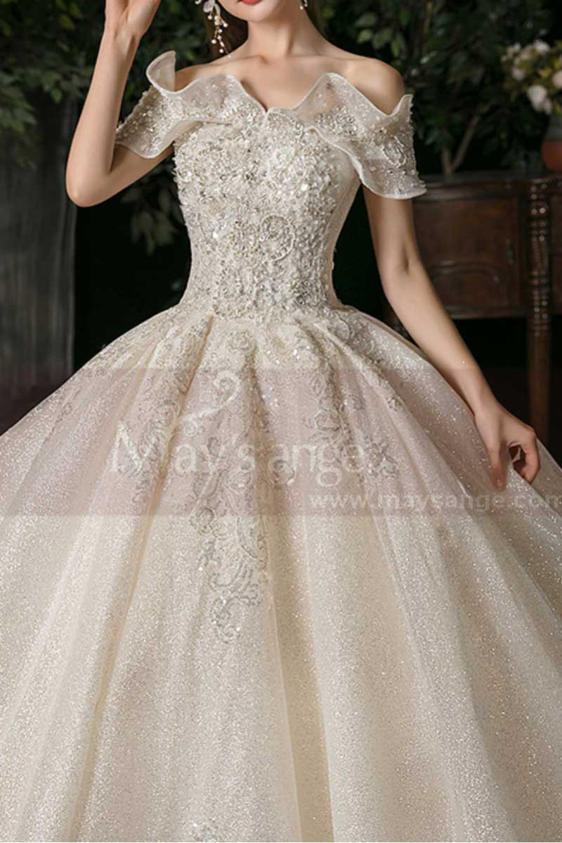 Puffy Goddess Wedding Dress With Sparkling Ruffle Neckline - Ref M1255 - 01