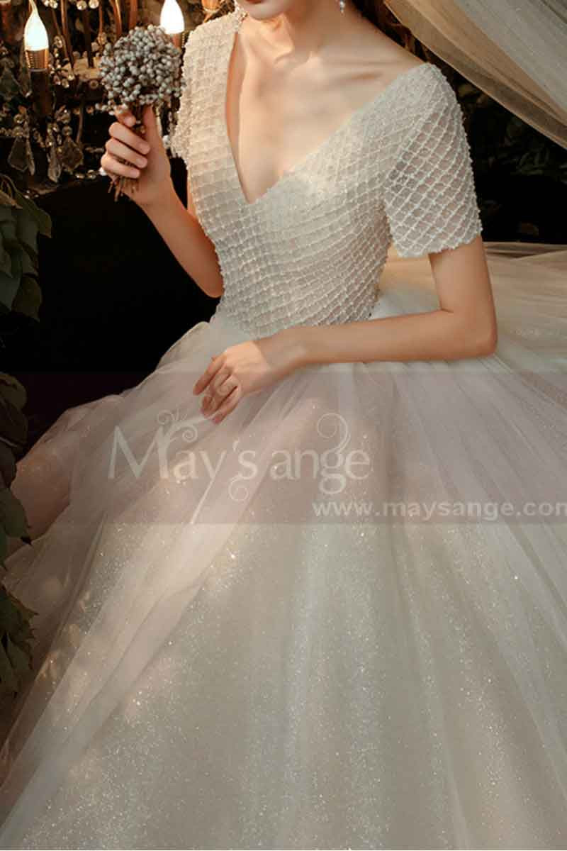 V Neck Wedding Dress With Short Sleeves And Checkered Top - Ref M1260 - 01