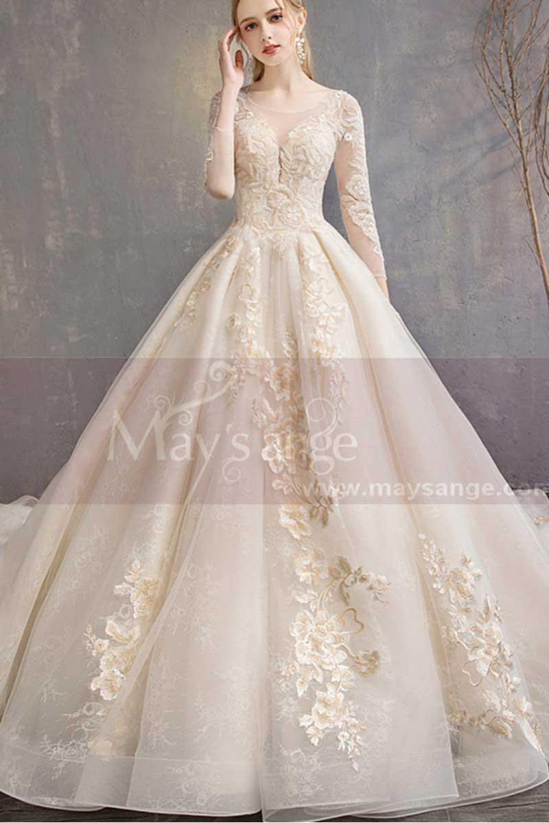 Splendid Champagne Wedding Dress For A Dream Wedding - Ref M1901 - 01