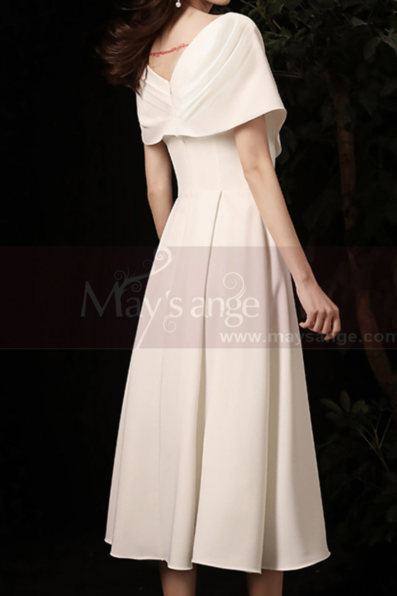 Off White Short Pretty Wedding Dresses With Covered Shoulder