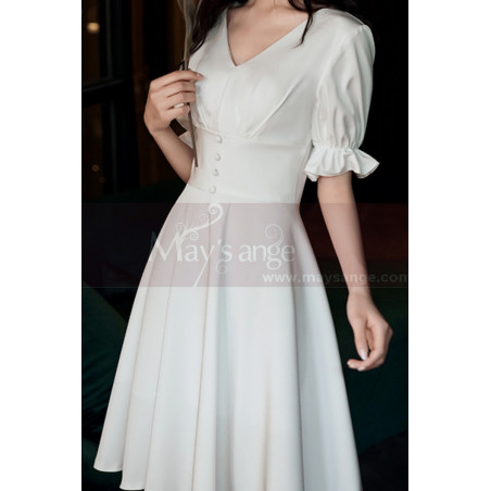 V Neck Short White Bohemian Wedding Dress With Elastic Sleeve
