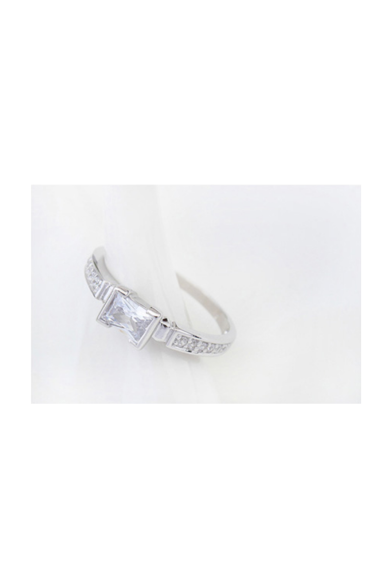 Bague en ligne avec pierre de strass carré argent solitaire - Ref 22297 - 01