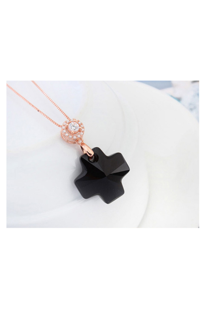 Collier croix pendentif noir femme magnifique chaine dorée - Ref 21938 - 01