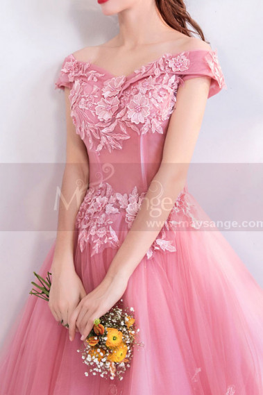 Robe de princesse rose en tulle brodé avec manches tombantes - L2361 #1