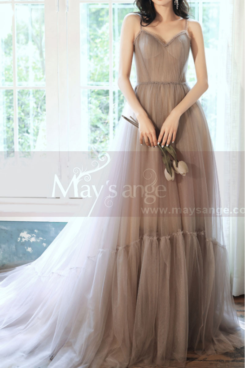 Elegant vintage ball gown with train - Ref L2372 - 01
