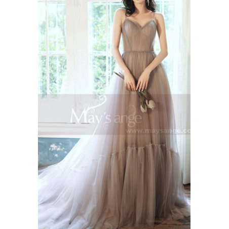 Robe de bal vintage élégante avec long traine