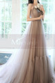 Elegant vintage ball gown with train - Ref L2372 - 05