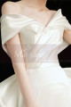 Very classy wedding dress in thick satin with chic bustier and with bow and lacing at the back - Ref L2374 - 03