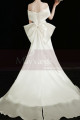 Very classy wedding dress in thick satin with chic bustier and with bow and lacing at the back - Ref L2374 - 04