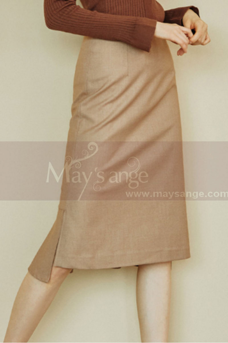 Very classy beige straight skirt with small slits on the sides - Ref ju104 - 01