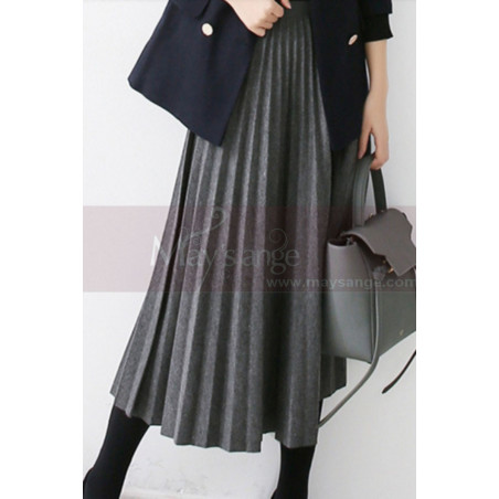 Mid-length gray pleated skirt for winter