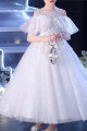Robe princesse petite fille blanche en tulle brodé avec jolies manches tombantes - Ref TQ019 - 02