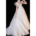 Robe princesse en tulle blanc avec traine et manches courtes papillons pour petite fille - Ref TQ021 - 04