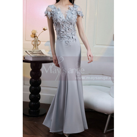 Robe longue habillée de cérémonie en satin épais avec magnifique haut brodé et jupe coupe sirène