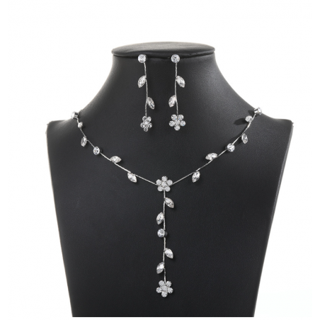 Sautoir fantaisie fleur feuilles blanche