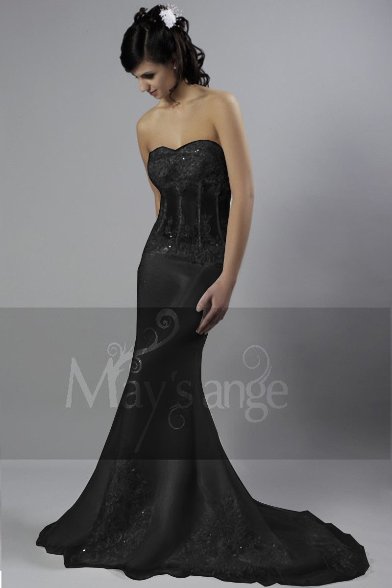 Lace wedding dress Paris with long train and transparent bustier - Ref M023 - 01 Lace wedding dress Paris with long train and transparent bustier - Ref M023 - 01