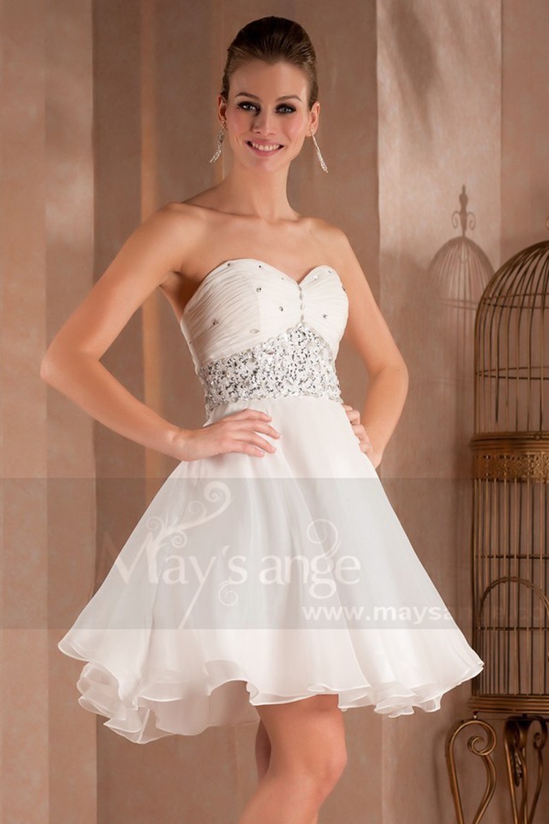 SHORT WHITE DRESS WITH DRAPED SWEETHEART NECKLINE AND PEARLS - Ref C284 - 01