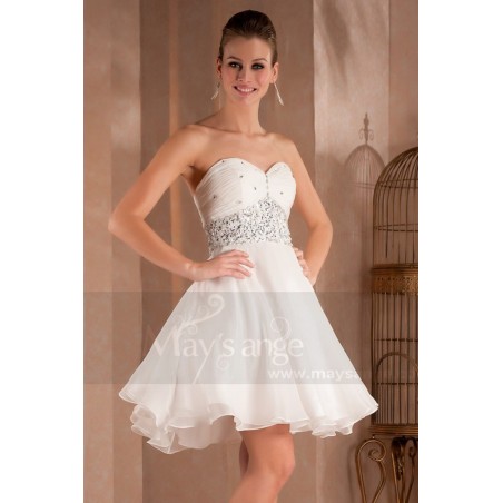 SHORT WHITE DRESS WITH DRAPED SWEETHEART NECKLINE AND PEARLS