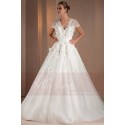 V-Neck Embroidered Vintage Wedding Dress With Sleeves - Ref M311 - 03