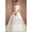 Off-The-Shoulder Lace Satin Bridal Dresses With Rhinestones - Ref M322 - 02