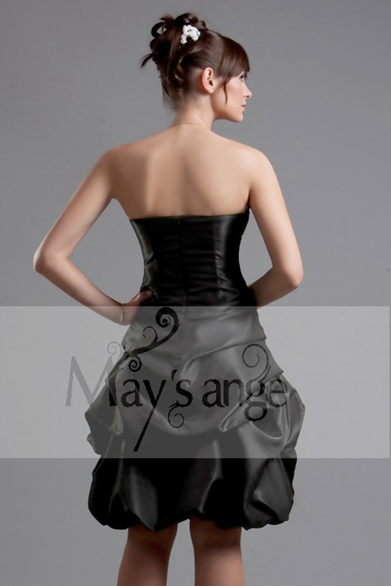 Robe de cocktail courte noire sexy sans manches