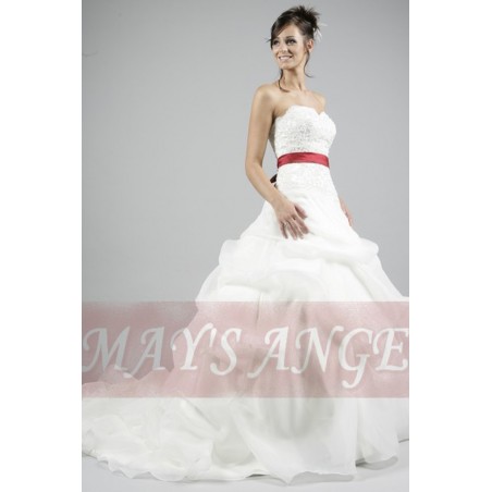 Robe douceur rouge et blanche de mariées