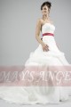 Bridal wedding dress Barcelona with long train and red belt - Ref M014 - 02