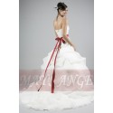 Bridal wedding dress Barcelona with long train and red belt - Ref M014 - 03