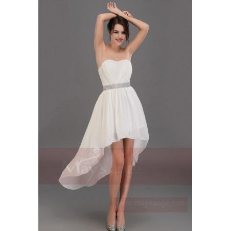 Robe de cocktail bustier asymétrique  blanc casse ceinture en strass