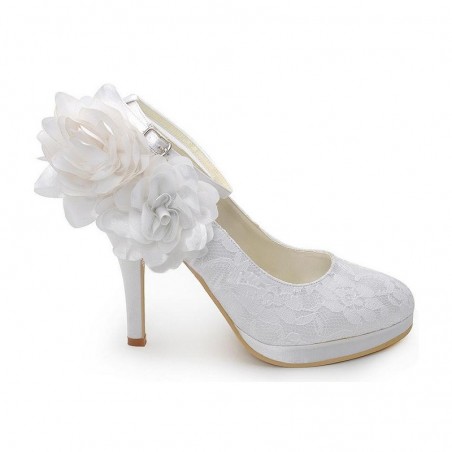 Elegant Flower White Lace Wedding Shoes