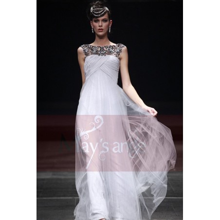 Longue robe de soirée couleur gris en tulle souple