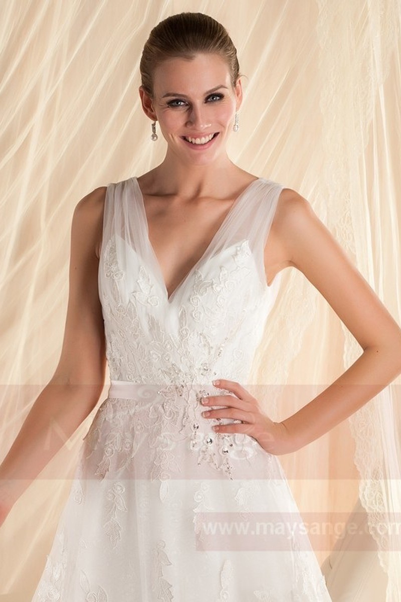 robe de mariée dentelle chic blanc ou blanc casse - Ref M347 - 01