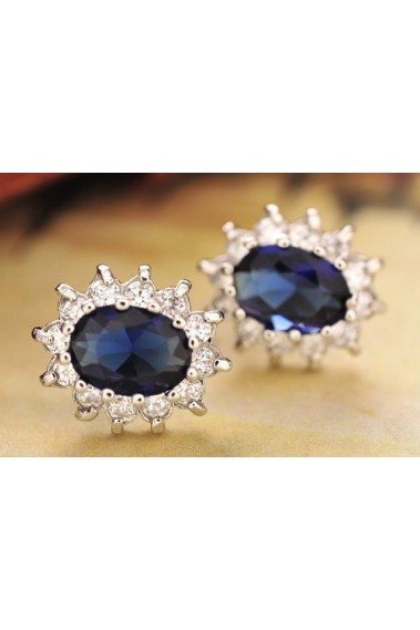 Beautiful small blue sapphire earrings - B072 #1