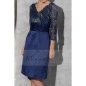 robe courte en satin coupe droit haut en dentelle bleu et dore - Ref C793 - 05