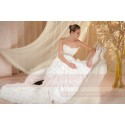 robe de mariée avec plume blanche - Ref M337 - 03